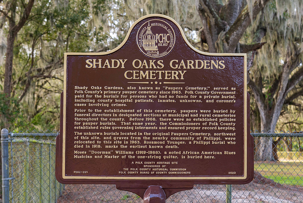 Shady Oaks Gardens Cemtery heritage site marker